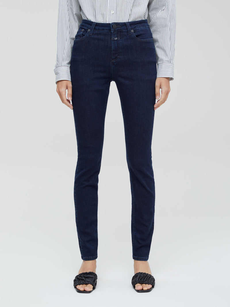 Closed Lizzy Jean in Dark Blue