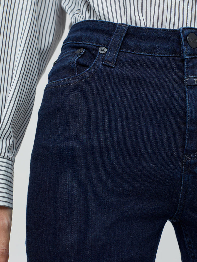 Closed Lizzy Jean in Dark Blue