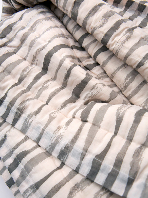 Cotton Hand-Stitched Quilt in Alder
