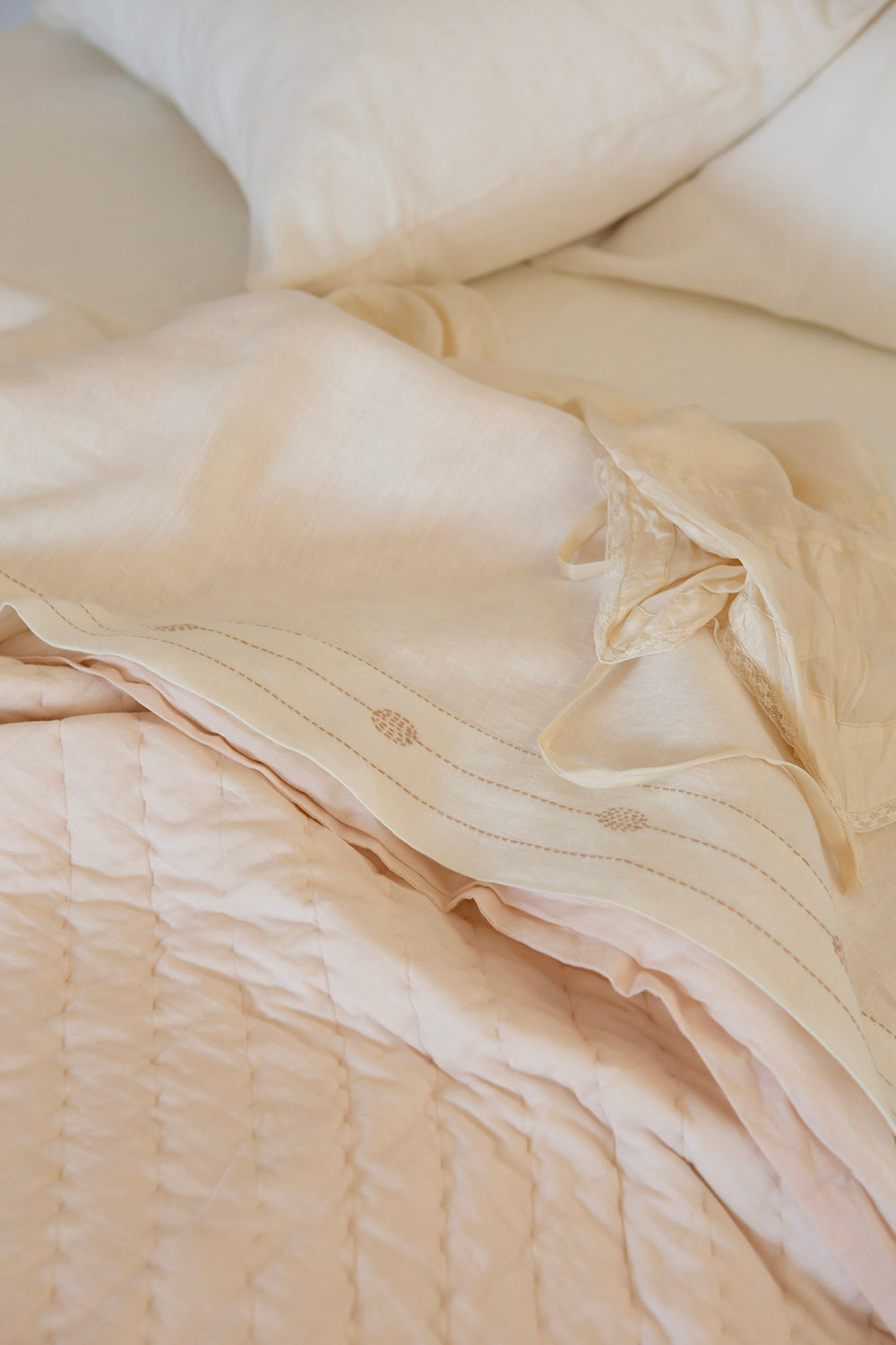 Hand-Stitched Cotton Quilt In Blush