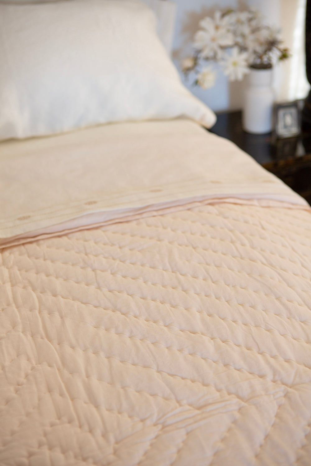 Hand-Stitched Cotton Quilt In Blush