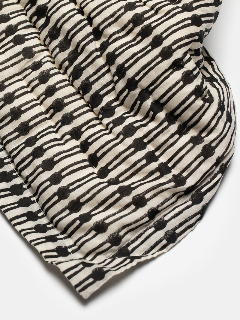 Cotton Hand-stitched Quilt in Jacobsen