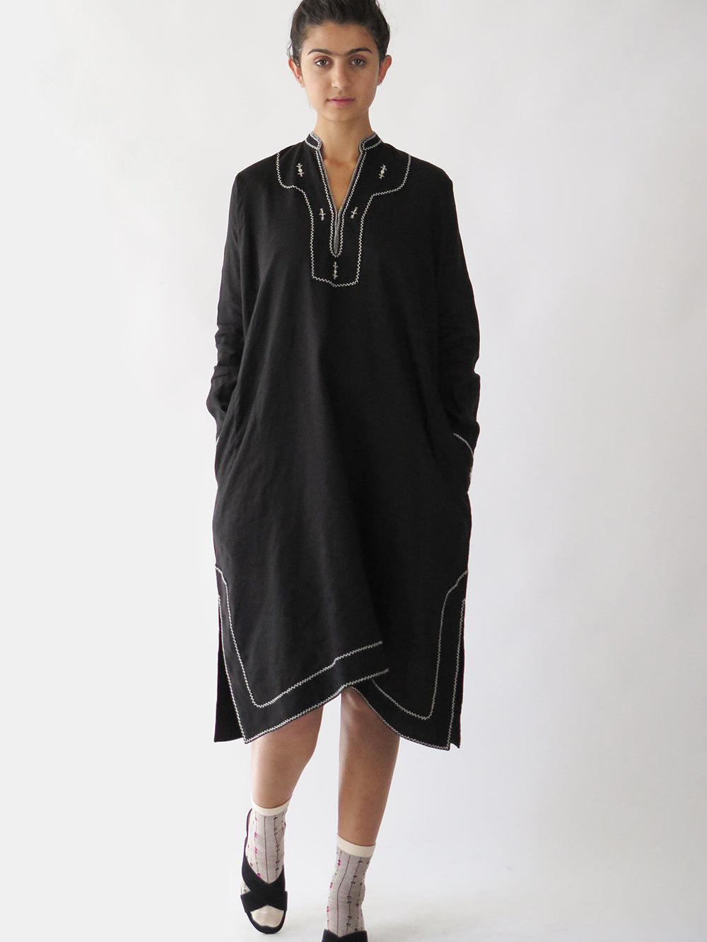 Erica Tanov | Rekha Linen Hand Embroidered Dress - Black 2 Erica Tanov | Rekha Linen Hand Embroidered Dress - Black 2