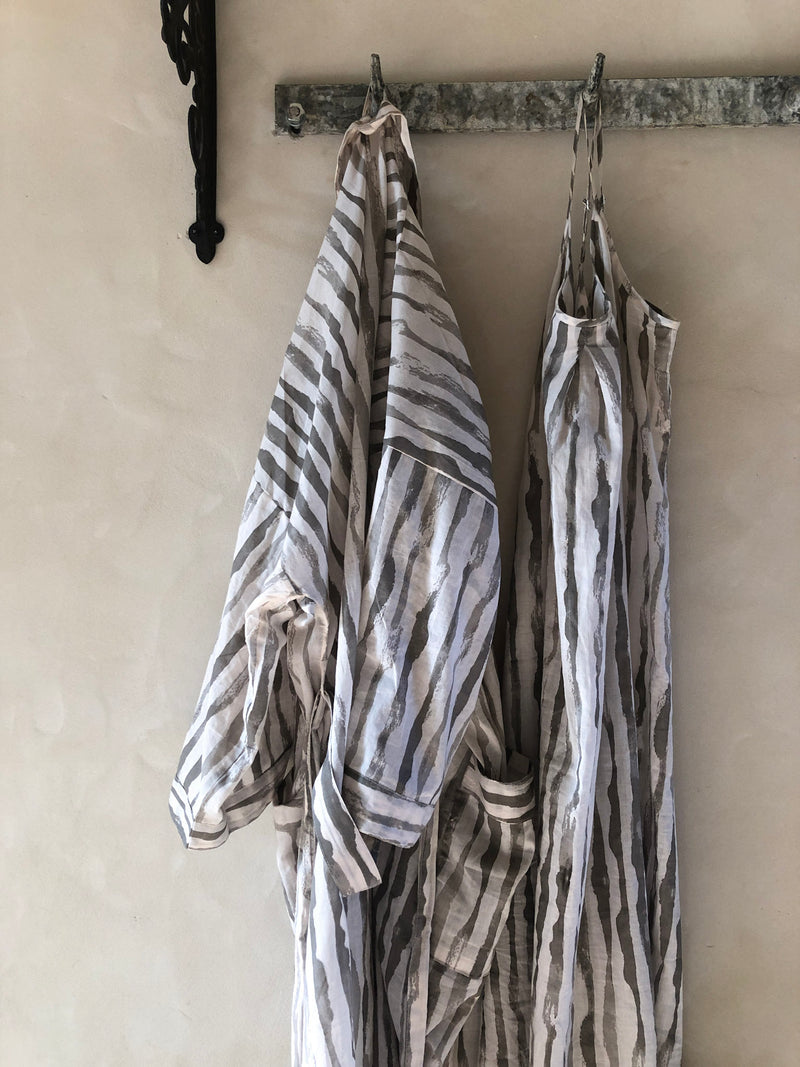 Jaqueline Cotton Robe in Alder