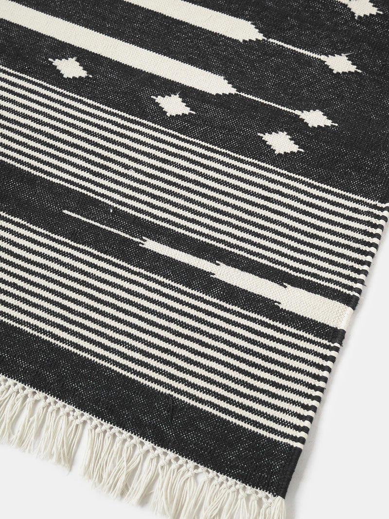 Panja Spire Rug in Black and Natural