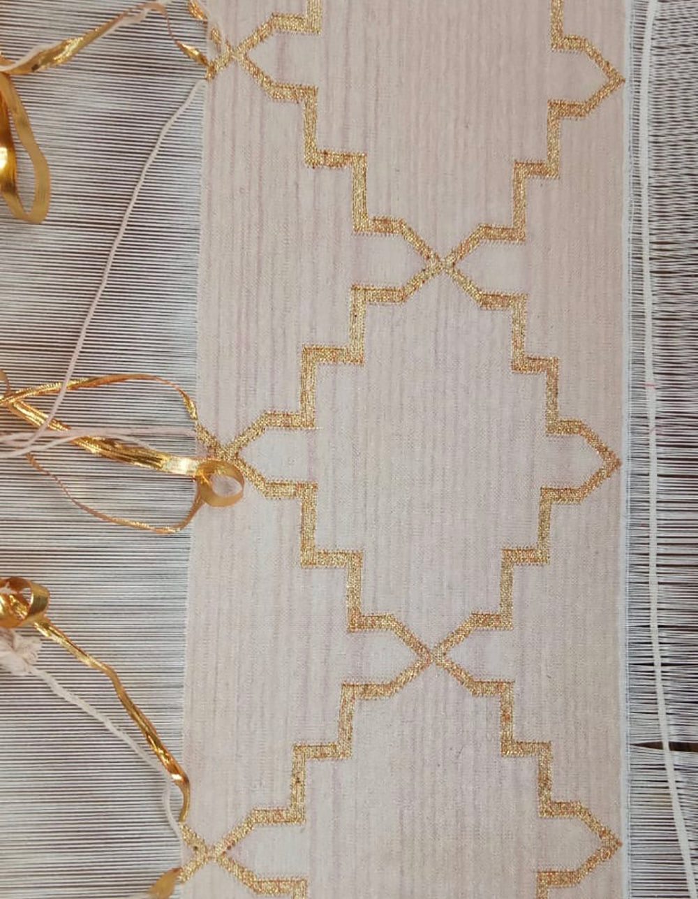 Zanjeer Rug in Ecru/Gold