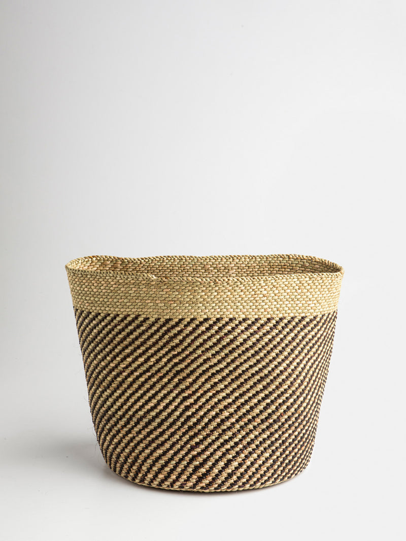 Large Iringa Basket in Natural/Black Weave
