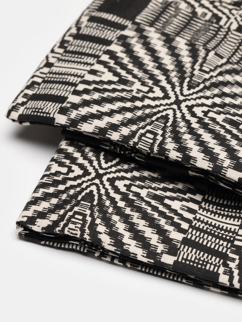 Edgar Allan Poe Tablecloth in Natural/Black