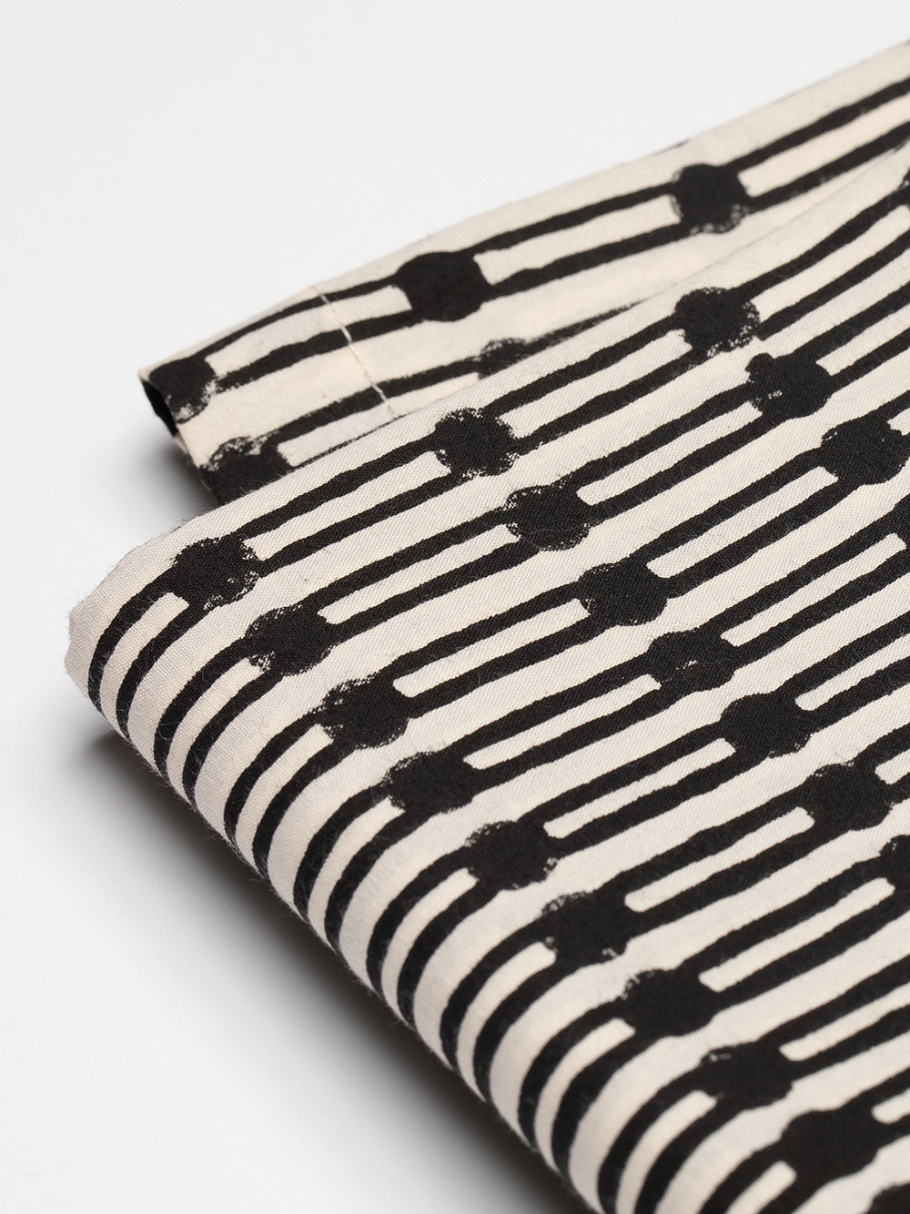 Cotton Tablecloth In Natural And Black Jacobsen