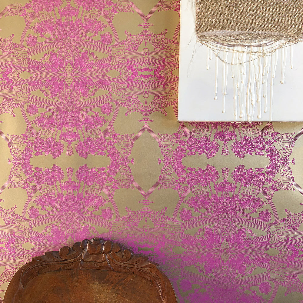 Sample - Botanicus Wallpaper in Gold Leaf/Hot Pink