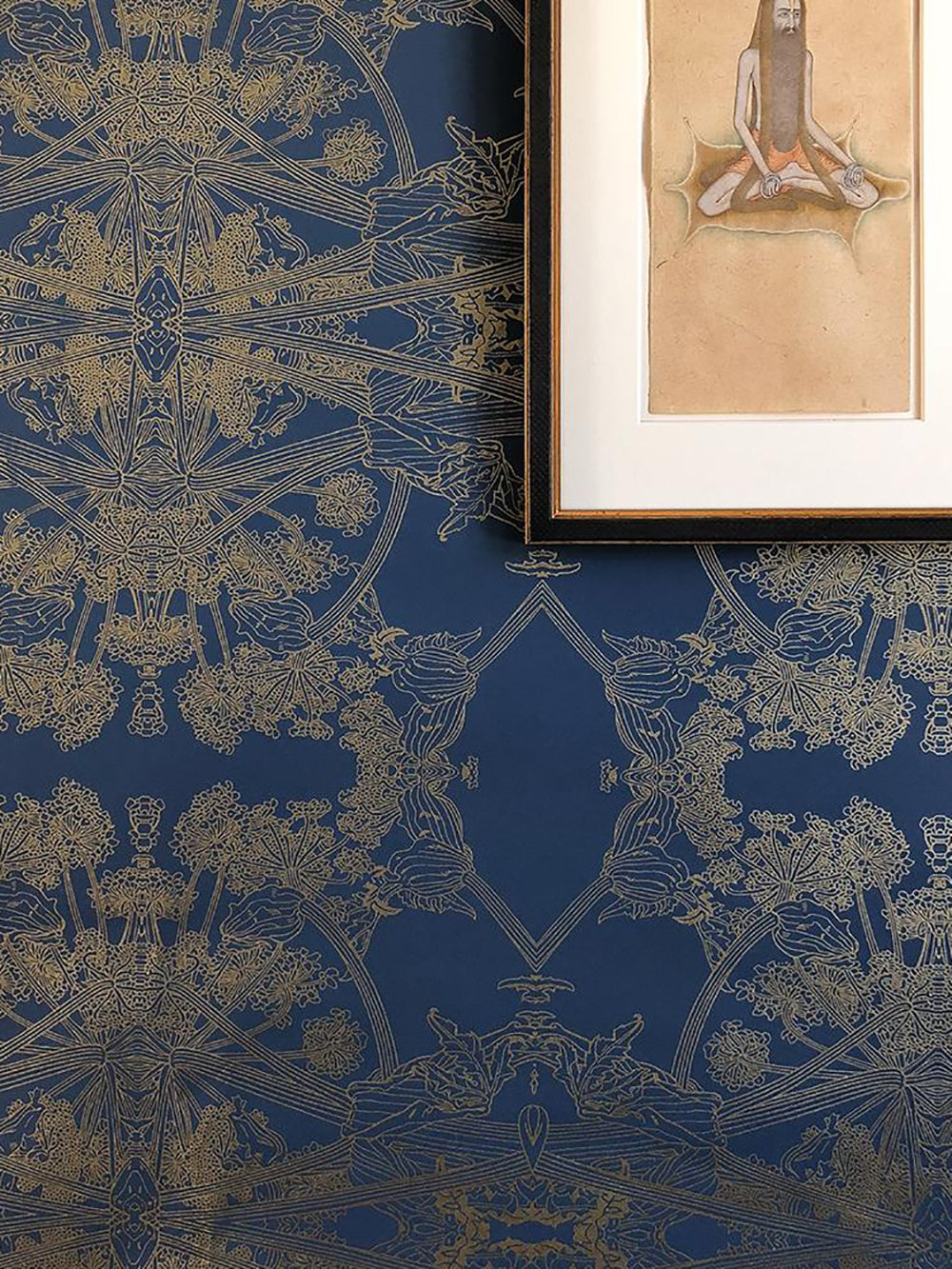 Botanicus Wallpaper in Navy/Gold