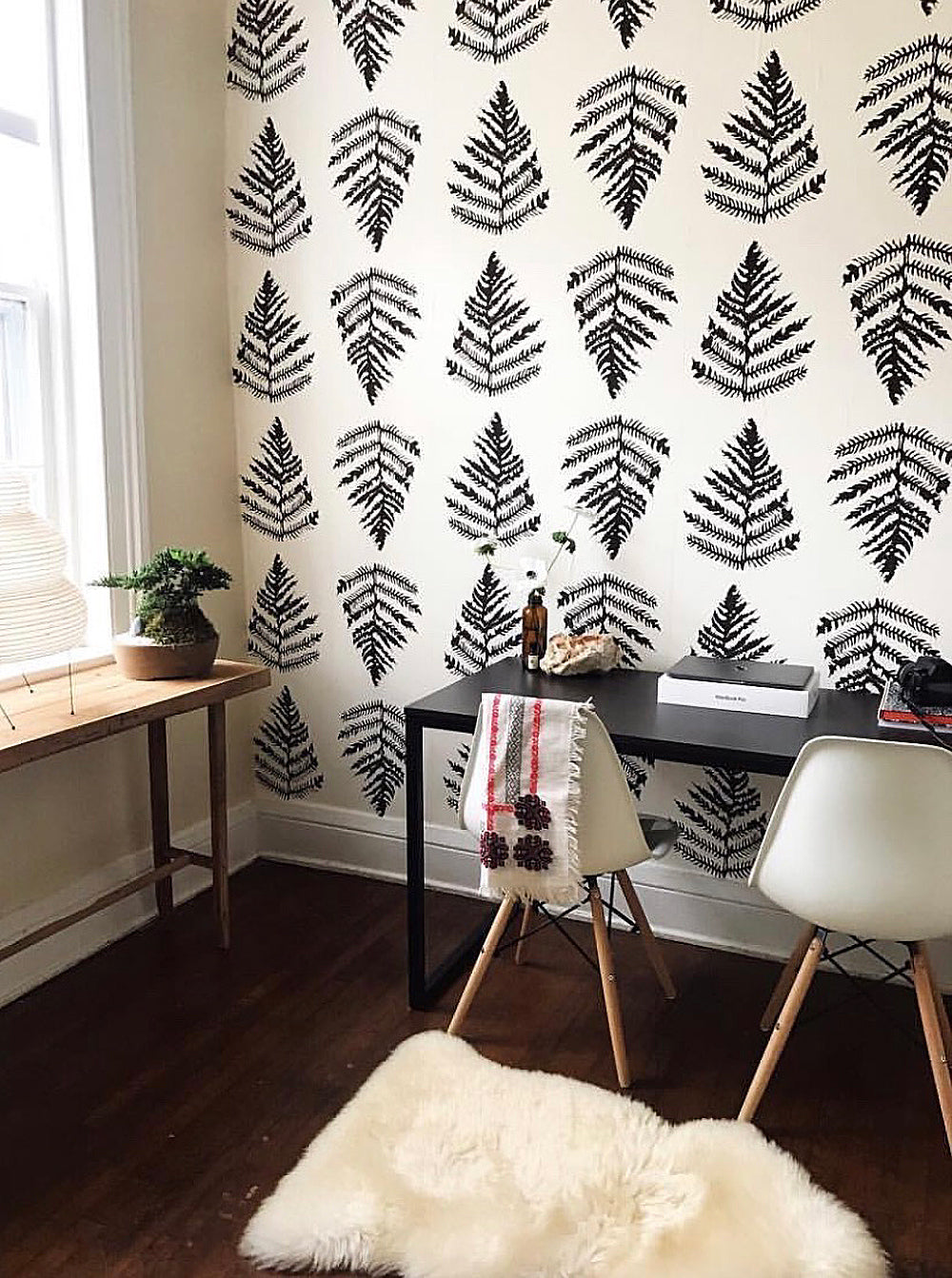 Sample - Fern Wallpaper in Cream/Chocolate