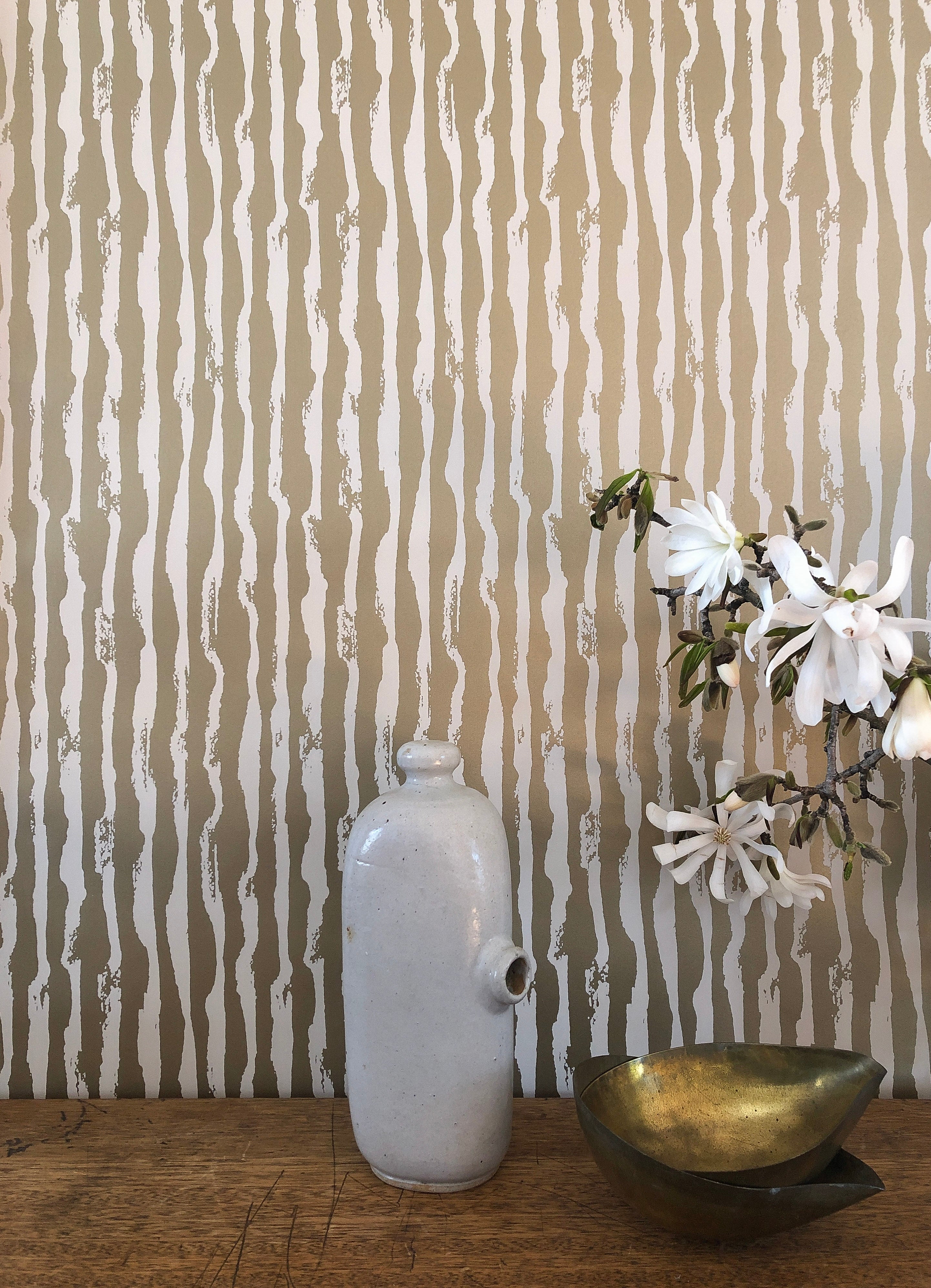 Alder Wallpaper in Gold Leaf/Birch